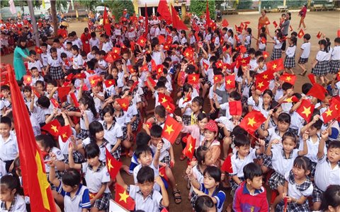 Giáo dục nhiều địa phương vùng DTTS và miền núi hòa nhịp đón lễ khai giảng đặc biệt
