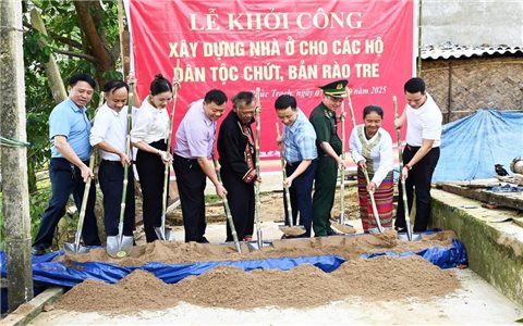 Hà Tĩnh: Khởi công xây dựng nhà “3 cứng” cho 7 hộ dân tộc Chứt