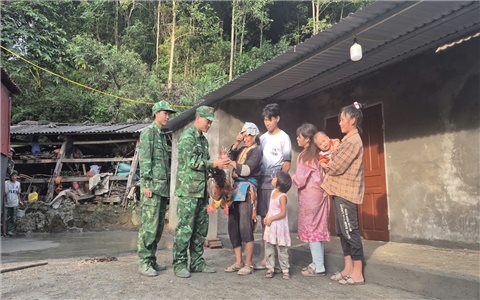 Lá thư tay xúc động của người phụ nữ dân tộc Dao viết trong căn nhà mới