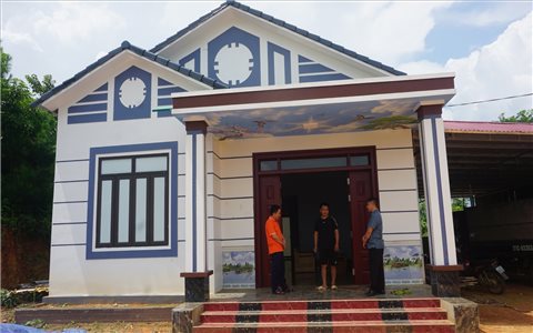 Chuyện xóa nhà tạm ở A Mú Sung
