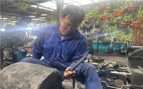 Cần giải pháp về nguyên liệu trong điêu khắc mỹ nghệ than đá ở Quảng Ninh