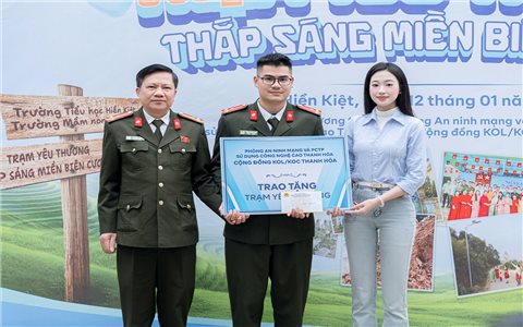 Á hậu Thanh Trúc lan tỏa yêu thương nơi vùng biên Thanh Hóa