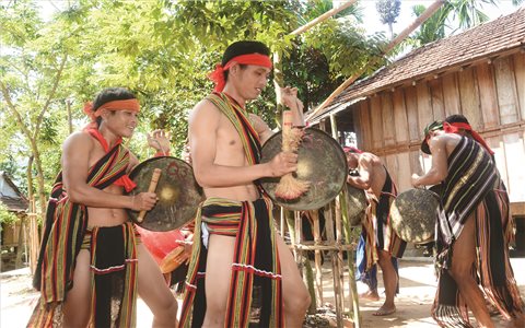 Để tiếng chiêng không lạc mất nguồn cội