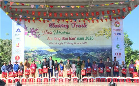 Bộ đội Biên phòng tỉnh Gia Lai tặng hơn 800 suất quà cho người dân biên giới