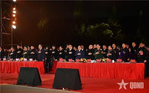 Lãnh đạo Đảng, Nhà nước dự cầu truyền hình kỷ niệm 85 năm Ngày Bác Hồ về nước trực tiếp lãnh đạo cách mạng Việt Nam