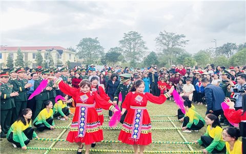 Nhiều hoạt động ý nghĩa tại Chương trình Xuân Biên phòng ấm lòng dân bản 2026