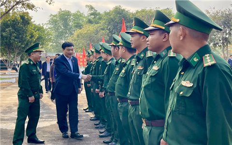 Đoàn công tác của Quốc hội, Bộ Dân tộc và Tôn giáo thăm và chúc Tết Đồn Biên phòng Ia O và Nhân dân xã Ia Krái