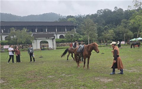 Vó ngựa dưới non thiêng Yên Tử