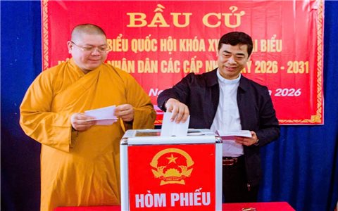 Cử tri các tôn giáo tích cực tham gia Ngày hội toàn dân