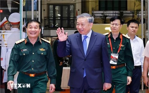 Tổng Bí thư và Chủ tịch Quốc hội dự chương trình nghệ thuật "Thanh âm dưới ánh Mặt trời"