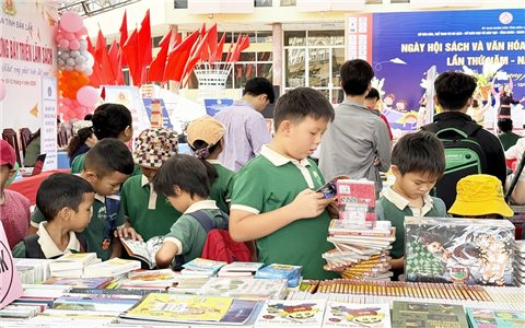 Đắk Lắk: Hội sách thu hút giới trẻ