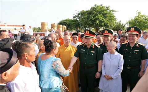 Già làng, Người có uy tín và chức sắc tôn giáo đã đóng góp tích cực giữ gìn an ninh trật tự, bảo vệ biên giới