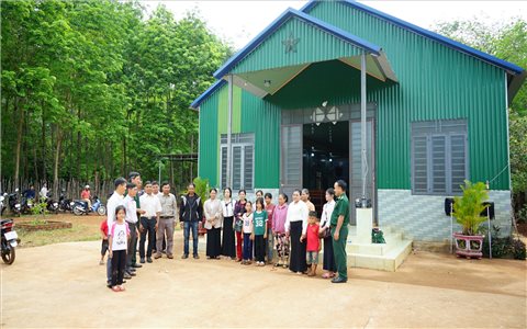 Tín hữu Tin lành làng Nú góp sức giữ bình yên biên giới