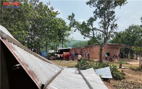 Nỗi lo sau những cơn dông lốc ở xã Ngọk Réo