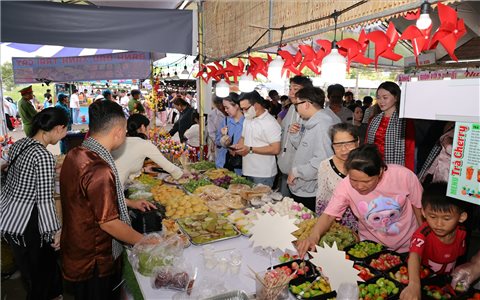 "Hương vị đất trời" quy tụ về Lễ hội bánh dân gian Nam Bộ