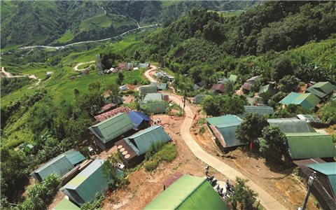 Những công trình giao thông làm thay đổi bản làng