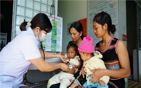 Giải pháp kéo giảm tình trạng sinh con tại nhà ở Gia Lai