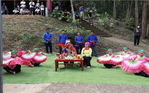 Háu Đoong - Câu chuyện của người Giáy về mối quan hệ giữa con người và thiên nhiên