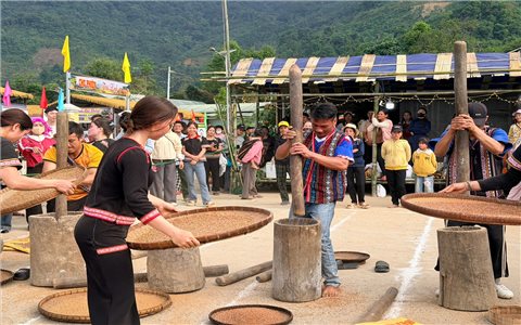Điểm hẹn văn hóa đặc biệt của đồng bào Xơ Đăng dưới chân núi Ngọc Linh