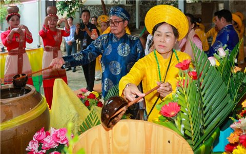 Lễ rước nước cầu mưa thuận, gió hòa trong Lễ hội Tháp Bà Pô Nagar