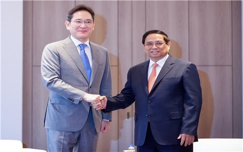 Thủ tướng tiếp Chủ tịch Samsung, hướng tới đột phá trong các lĩnh vực hợp tác mới