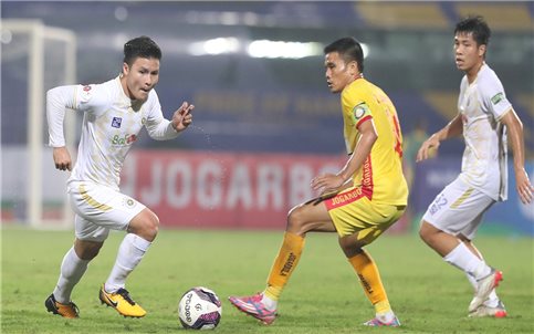 V-League trở lại: Không chỉ thiếu Quang Hải