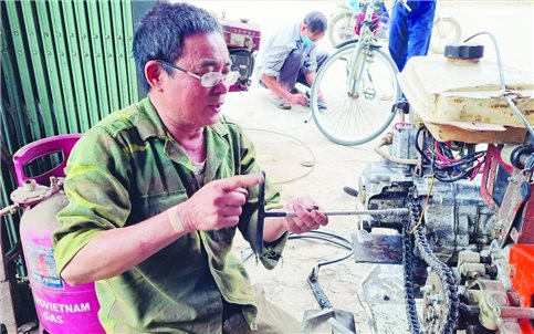 Ninh Bình: Lão nông ở xã Yên Mạc "ẵm" nhiều sáng chế về nông cụ