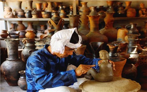 Chung tay giữ nghề truyền thống: Làng gốm cổ nhất Đông Nam Á đón tin vui