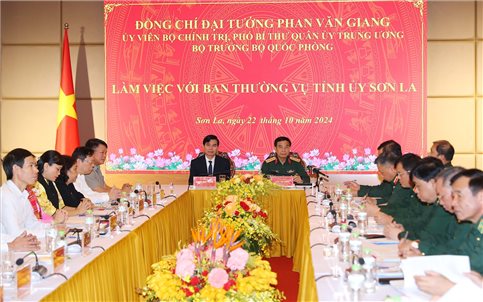 Đại tướng Phan Văn Giang làm việc với Ban Thường vụ Tỉnh ủy Sơn La