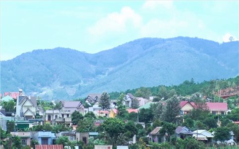 Đi qua những bản làng của người Chu Ru