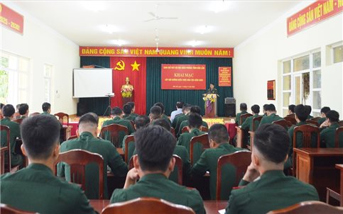 Đắk Lắk: Bồi dưỡng kiến thức dân tộc cho sĩ quan, quân nhân chuyên nghiệp