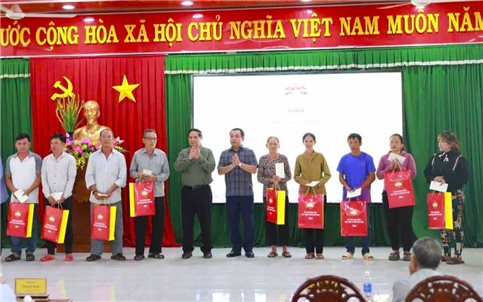 Thủ tướng Phạm Minh Chính: Mỗi gia đình cần cố gắng lao động sản xuất để nâng cao đời sống