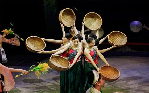 Chương trình "Ngày hội non sông" tại Rạp Xiếc Trung ương