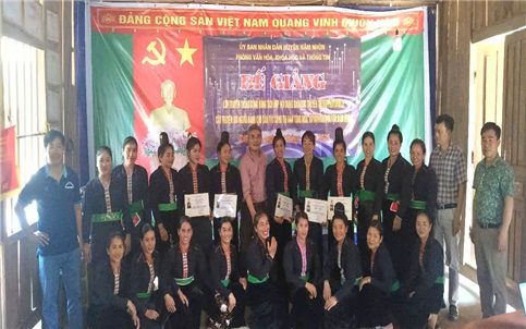 Dân tộc Cống kể câu chuyện về chính mình bằng ngôn ngữ của trái tim