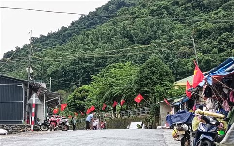 Tết Độc lập trên “cổng trời” Mường Lống