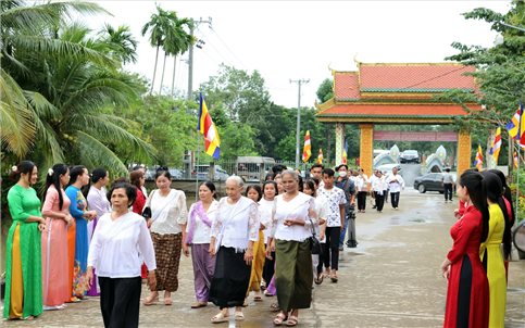 Cần Thơ: Đồng bào Khmer mừng Lễ Sene Dolta đoàn kết, ấm áp nghĩa tình