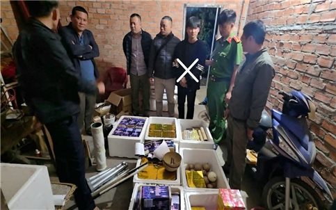 Bắt thanh niên tự chế tạo gần 2 tạ pháo nổ