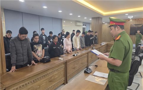 Đà Nẵng: Triệt phá đường dây mua bán trái phép thông tin tài khoản ngân hàng, khởi tố 35 đối tượng