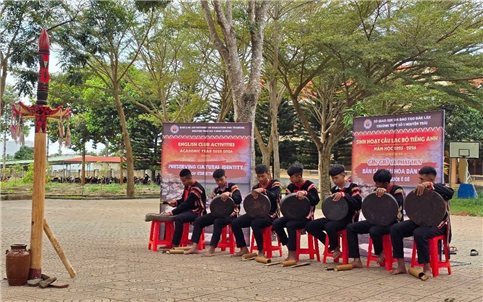 Ngày Tết - Trải nghiệm văn hóa Ê Đê nơi học đường