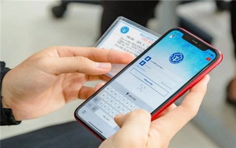 Chính thức áp dụng sổ bảo hiểm xã hội, bảo hiểm y tế điện tử