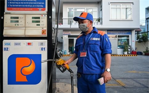 Giá xăng giảm sốc sau chuỗi tăng nóng: RON95 hạ gần 4.000 đồng/lít, xu hướng sắp tới ra sao?