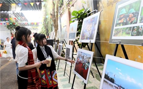 Đắk Lắk qua lăng kính của các nhiếp ảnh gia với chủ đề “Tháng Ba trong tôi”