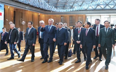 Thủ tướng thăm tập đoàn khí đốt hàng đầu của Nga, thúc đẩy các dự án LNG lớn tại Việt Nam