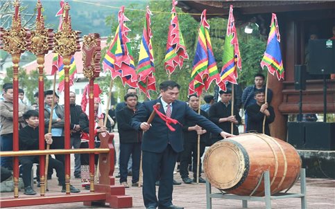 Giữ hồn di sản qua Lễ hội đình Lục Nà