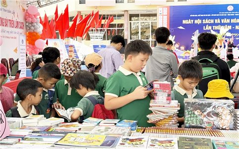 Đắk Lắk: Hội sách thu hút giới trẻ