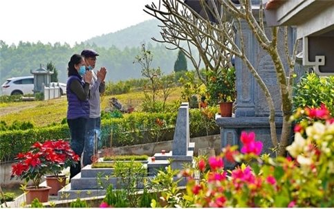 Tảo mộ Thanh Minh 2026: Chọn ngày nào đẹp, chuẩn bị lễ và nghi thức ra sao?