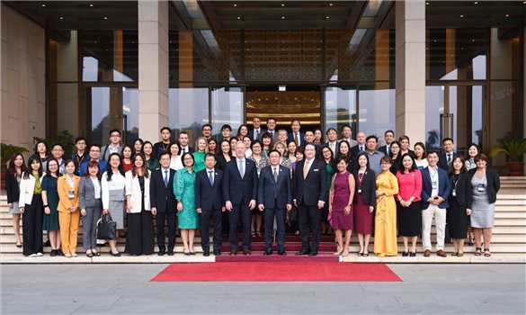 Chủ tịch Quốc hội Vương Đình Huệ tiếp Đoàn doanh nghiệp thuộc Hội đồng kinh doanh Hoa Kỳ - ASEAN