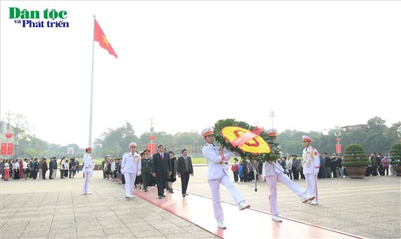 Đoàn HSSV, thanh niên DTTS xuất sắc, tiêu biểu báo công dâng Bác