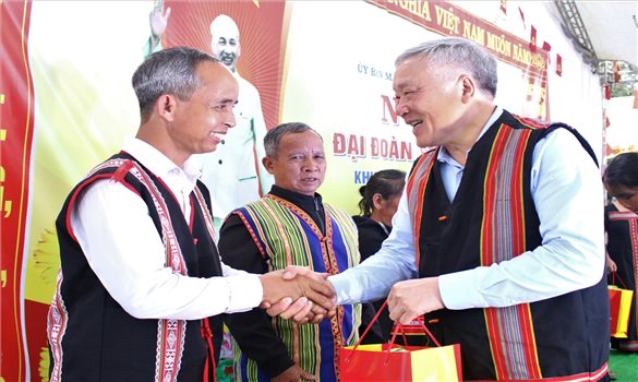 Phó Thủ tướng Nguyễn Hòa Bình: Xây dựng và phát triển khối đại đoàn kết với tinh thần “tắt lửa tối đèn có nhau”