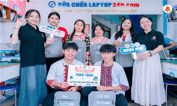 Nữ sinh người Mông và hành trình vì sự phát triển cộng đồng vùng DTTS